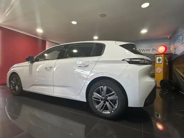 Peugeot 308 2024 - 21950 EUR, 60834 km - AUTO.MOTO.pt - 60834km - foto 4 de 19