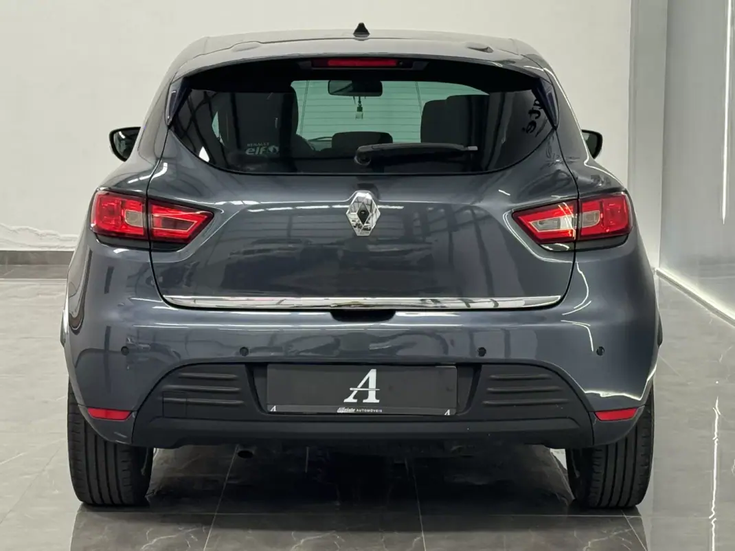 Renault Clio 2017 - 10990 EUR, 110000 km - 110000km - foto 12 de 14