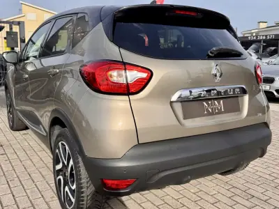 Renault Captur 2015 - 10990 EUR, 137000 km - AUTO.MOTO.pt - 137000km - foto 6 de 19