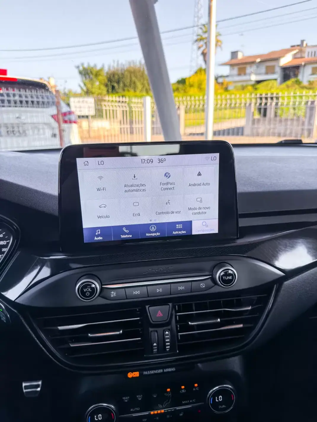 Ford Focus 2019 - 15500 EUR, 124230 km - 124230km - foto 24 de 26