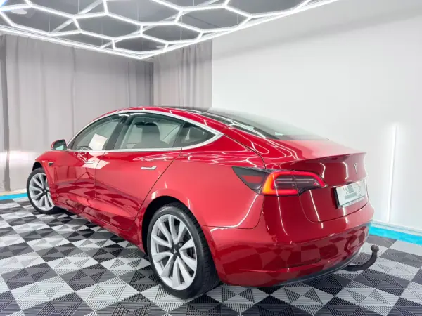 Tesla Model 3 2019 - 19250 EUR, 158000 km - AUTO.MOTO.pt - 158000km - foto 5 de 23