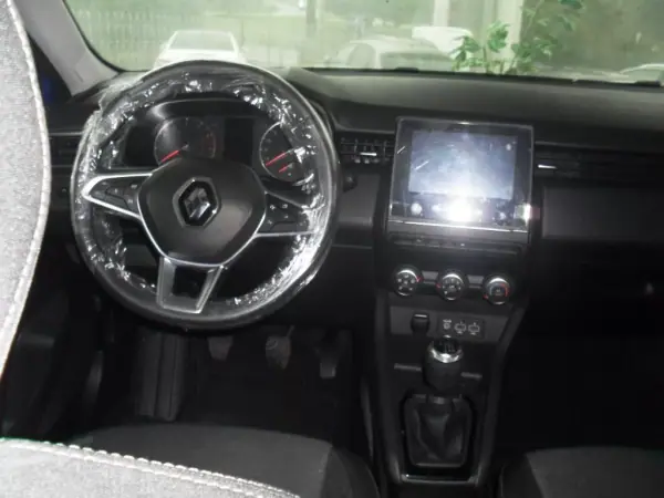 Renault Clio 2021 - 14950 EUR, 8700 km - AUTO.MOTO.pt - 8700km - foto 7 de 10