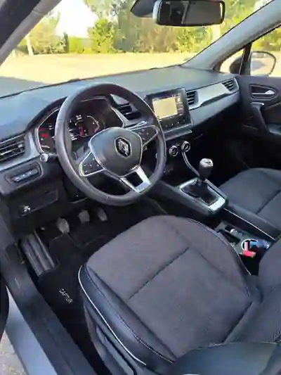 Renault Captur 2021 - 14500 EUR, 138000 km - 138000km - foto 4 de 10