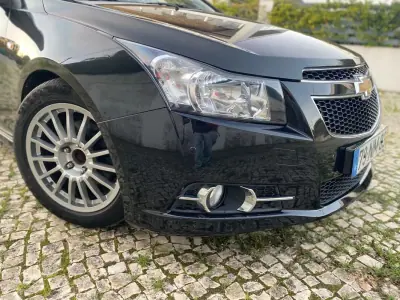 Chevrolet Cruze 2013 - 10750 EUR, 115000 km - AUTO.MOTO.pt - 115000km - foto 26 de 42