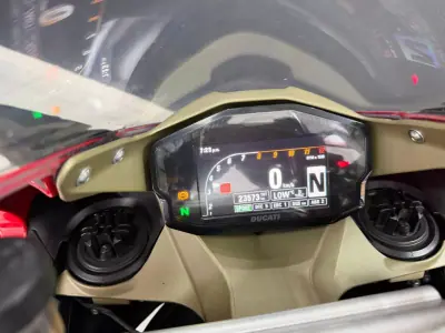 Ducati 1199 Panigale 2012 - 16500 EUR, 23573 km - AUTO.MOTO.pt - 23573km - foto 9 de 20