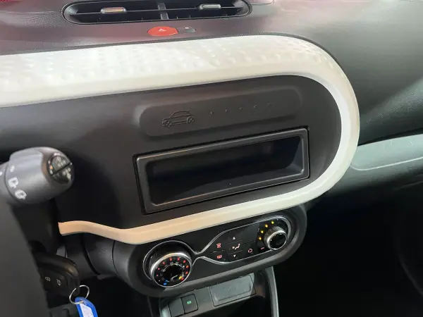 Renault Twingo 2022 - 13900 EUR, 6145 km - AUTO.MOTO.pt - 6145km - foto 13 de 21