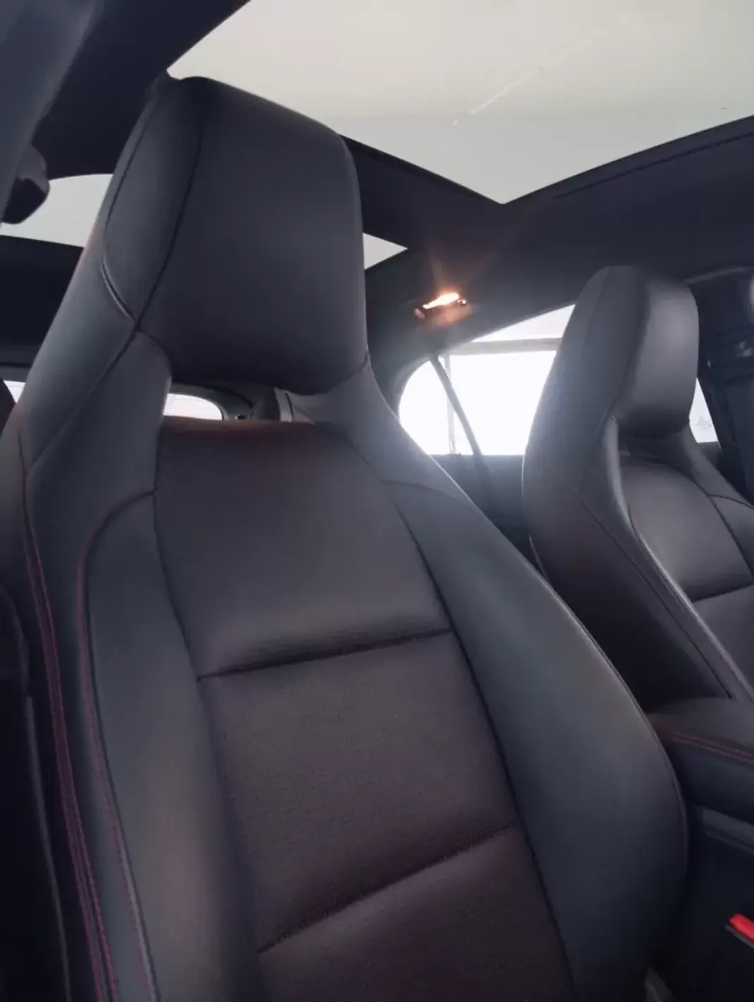 Mercedes-Benz GLA 220 2018 - 27500 EUR, 105000 km - AUTO.MOTO.pt - 105000km - foto 20 de 39