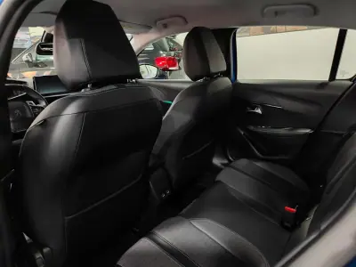 Peugeot 208 2019 - 14500 EUR, 90000 km - AUTO.MOTO.pt - 90000km - foto 32 de 60