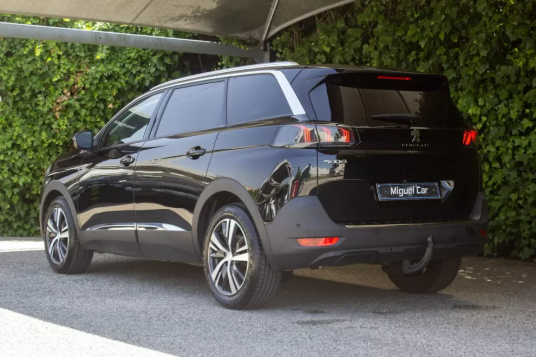 Peugeot 5008 2021 - 27900 EUR, 84300 km - AUTO.MOTO.pt - 84300km - foto 10 de 24
