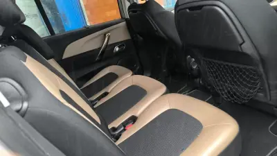 Citroën C4 Grand Picasso 2015 - 10900 EUR, 175000 km - AUTO.MOTO.pt - 175000km - foto 8 de 17