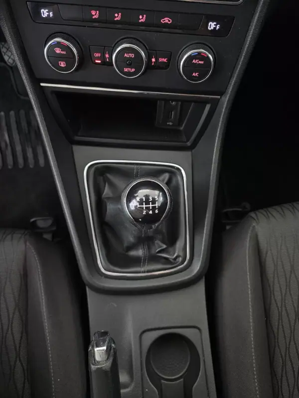 SEAT Leon ST 2016 - 9650 EUR, 246737 km - AUTO.MOTO.pt - 246737km - foto 55 de 79
