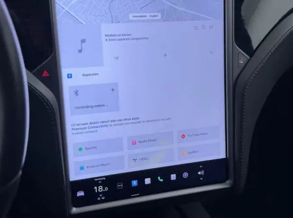 Tesla Model S 2018 - 25900 EUR, 240392 km - AUTO.MOTO.pt - 240392km - foto 31 de 37