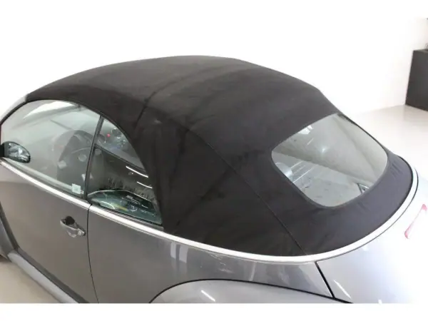 Volkswagen New Beetle Cabriolet 2007 - 7990 EUR, 161340 km - AUTO.MOTO.pt - 161340km - foto 6 de 19