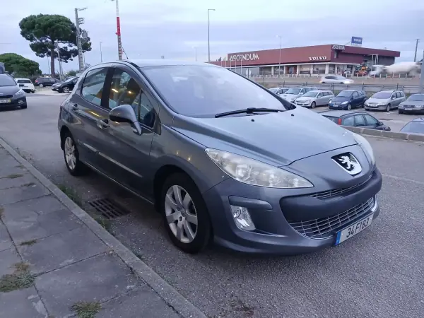 Peugeot 308 2008 - 6800 EUR, 159500 km - AUTO.MOTO.pt - 159500km - foto 3 de 20