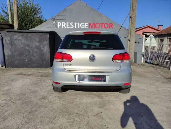 Volkswagen Golf 2012 - 11750 EUR, 153000 km - AUTO.MOTO.pt - 153000km - foto 7 de 19