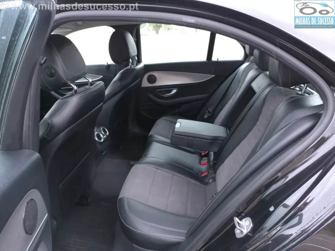 Mercedes-Benz E 220 2017 - 24500 EUR, 181000 km - AUTO.MOTO.pt - 181000km - foto 5 de 20