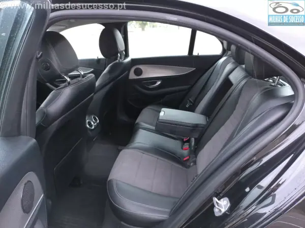 Mercedes-Benz E 220 2017 - 24500 EUR, 181000 km - AUTO.MOTO.pt - 181000km - foto 5 de 20