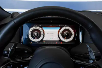 Aston Martin DB12 Coupé 2024 - 300000 EUR, 7650 km - AUTO.MOTO.pt - 7650km - foto 8 de 22