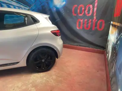 Renault Clio 2019 - 14480 EUR, 30000 km - AUTO.MOTO.pt - 30000km - foto 25 de 50