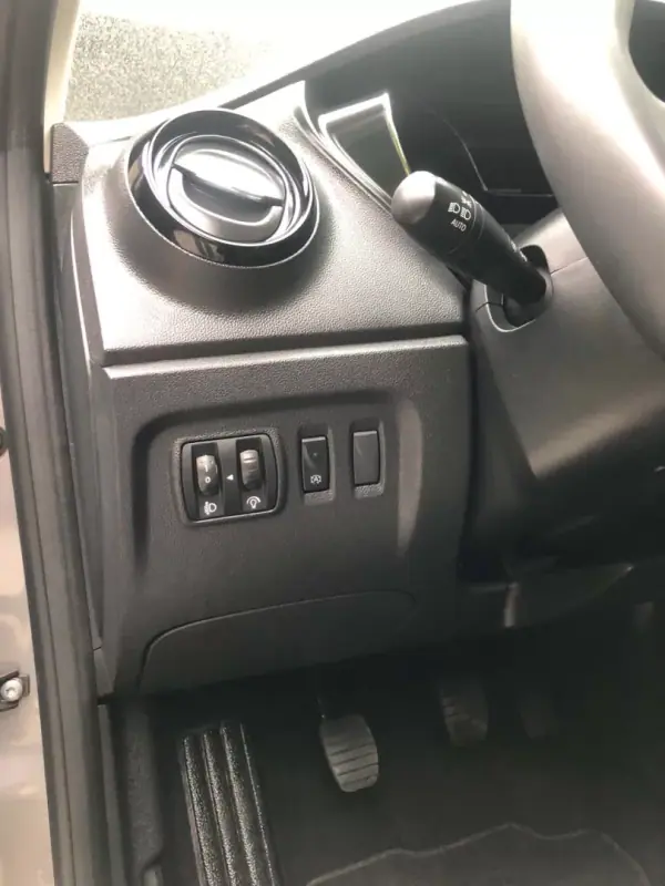 Renault Captur 2017 - 10900 EUR, 116000 km - 116000km - foto 13 de 32