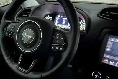 Jeep Renegade 2022 - 23950 EUR, 19039 km - AUTO.MOTO.pt - 19039km - foto 38 de 44