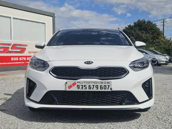 Kia ProCeed 2020 - 17400 EUR, 119400 km - AUTO.MOTO.pt - 119400km - foto 12 de 69