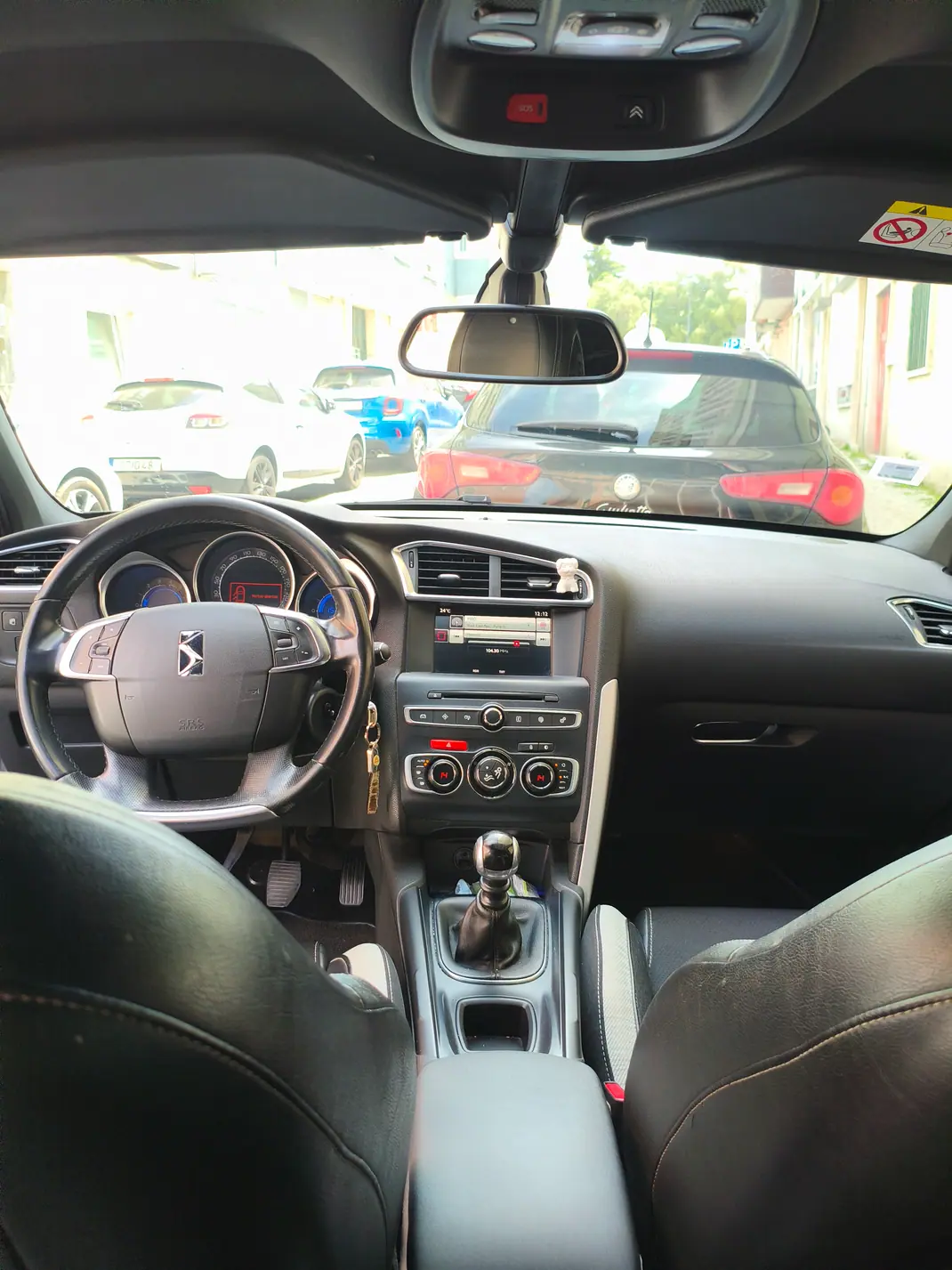 Citroën DS4 2015 - 9500 EUR, 187000 km - AUTO.MOTO.pt - 187000km - foto 1 de 11