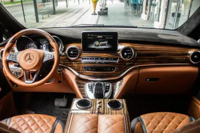 Mercedes-Benz V 250 2018 - 123000 EUR, 117525 km - AUTO.MOTO.pt - 117525km - foto 29 de 56