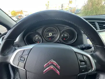Citroën C4 2016 - 12250 EUR, 155210 km - AUTO.MOTO.pt - 155210km - foto 18 de 18