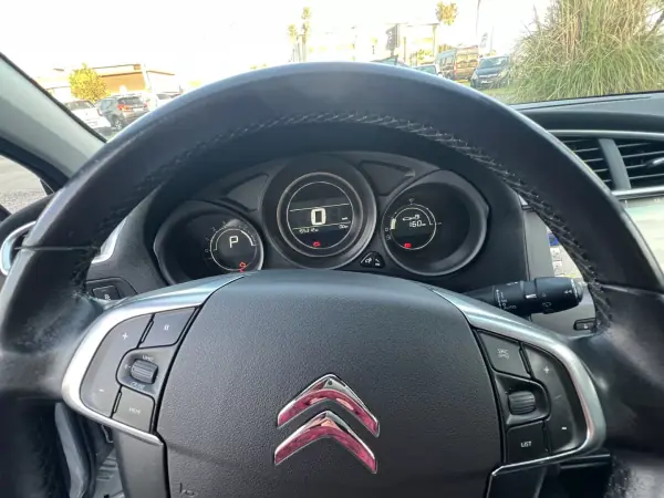 Citroën C4 2016 - 12250 EUR, 155210 km - AUTO.MOTO.pt - 155210km - foto 18 de 18