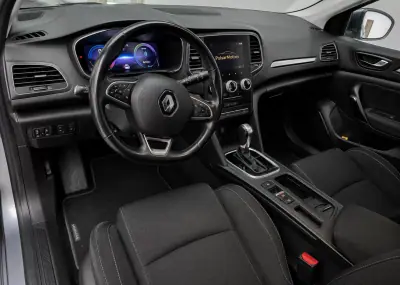 Renault Mégane E-Tech 2021 - 20960 EUR, 74026 km - AUTO.MOTO.pt - 74026km - foto 6 de 12