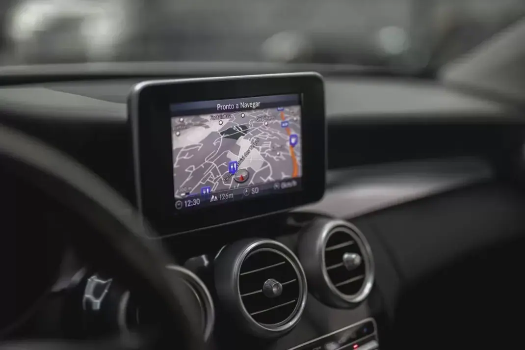 Mercedes-Benz C 220 2017 - 26850 EUR, 184333 km - AUTO.MOTO.pt - 184333km - foto 8 de 17