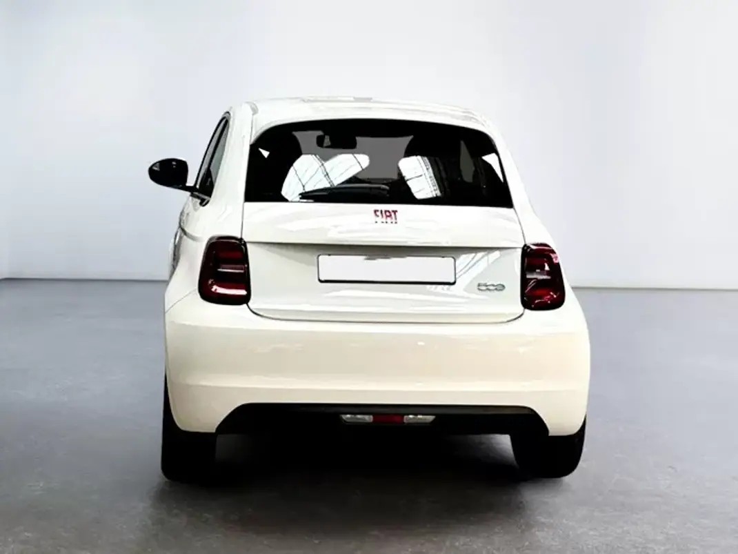 Fiat 500e 2022 - 14990 EUR, 10540 km - 10540km - foto 6 de 53