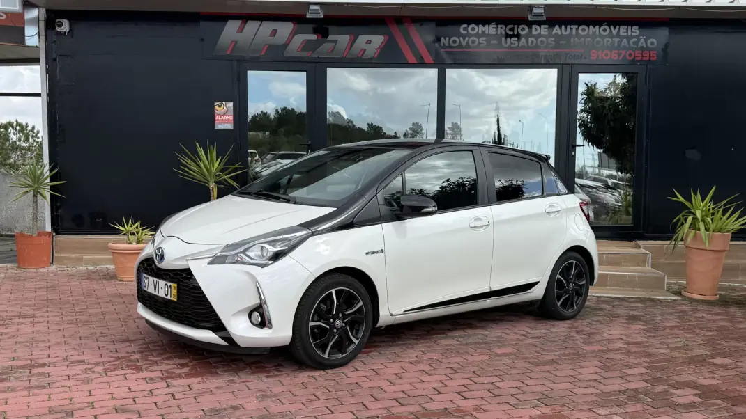 Toyota Yaris 2018 - 16990 EUR, 80000 km - AUTO.MOTO.pt - 80000km - foto 2 de 29