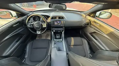 Jaguar XE 2017 - 16990 EUR, 190000 km - AUTO.MOTO.pt - 190000km - foto 22 de 28