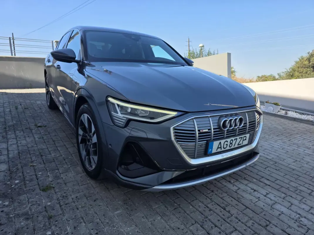 Audi e-tron 2021 - 32900 EUR, 120000 km - 120000km - foto 37 de 51