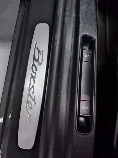Porsche 718 Boxster 2019 - 64900 EUR, 68000 km - AUTO.MOTO.pt - 68000km - foto 22 de 36
