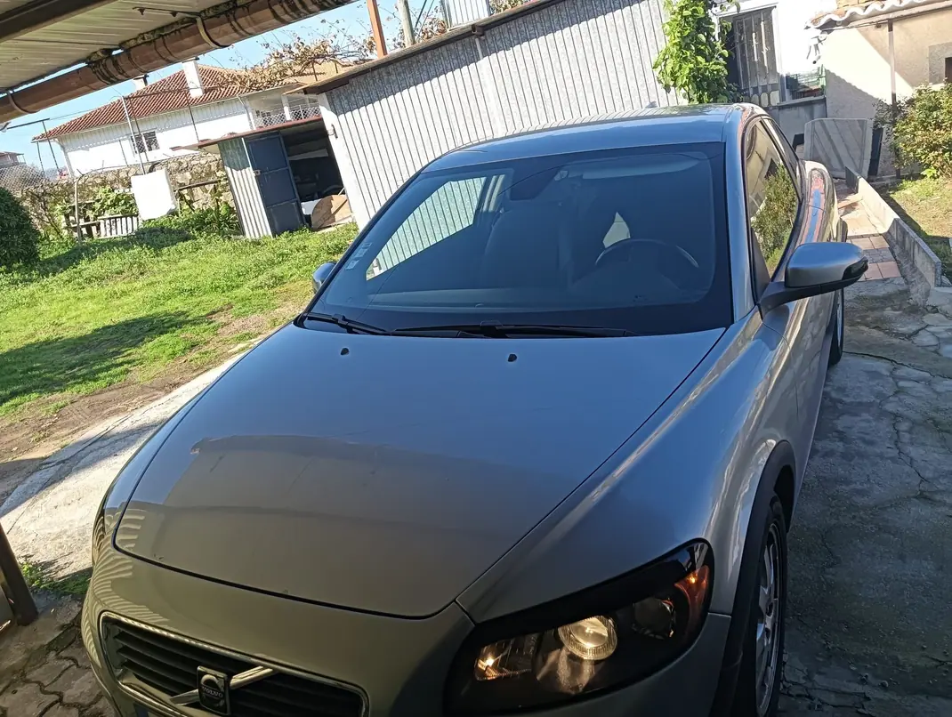 Volvo C30 2007 - 4800 EUR, 316000 km - 316000km - foto 4 de 12