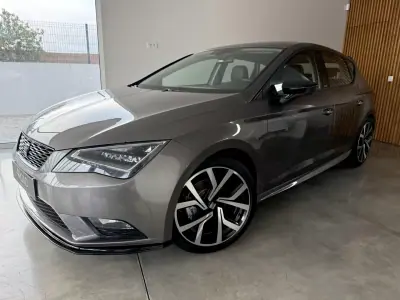 SEAT Leon 2015 - 14000 EUR, 181000 km - AUTO.MOTO.pt - 181000km - foto 5 de 92