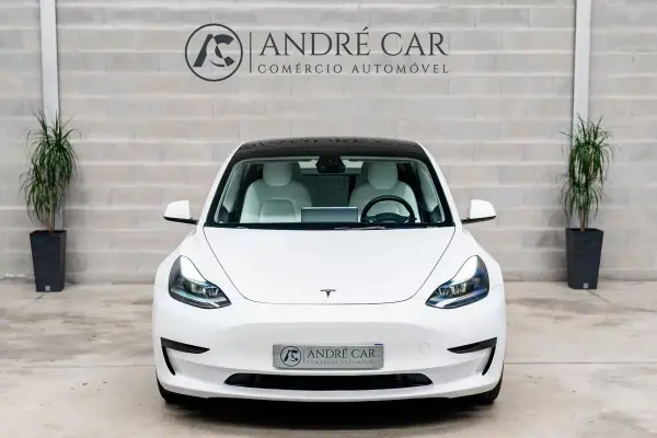 Tesla Model 3 2021 - 27950 EUR, 49088 km - AUTO.MOTO.pt - 49088km - foto 23 de 59
