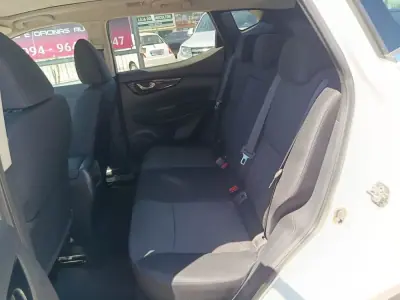 Nissan Qashqai 2017 - 12750 EUR, 153412 km - AUTO.MOTO.pt - 153412km - foto 8 de 30