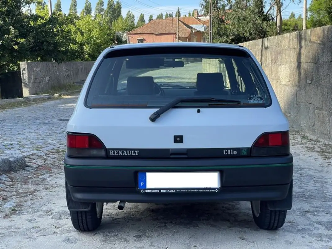 Renault Clio 1993 - 3900 EUR, 283000 km - 283000km - foto 10 de 39