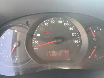 Renault Kangoo 2018 - 10900 EUR, 186468 km - 186468km - foto 5 de 8