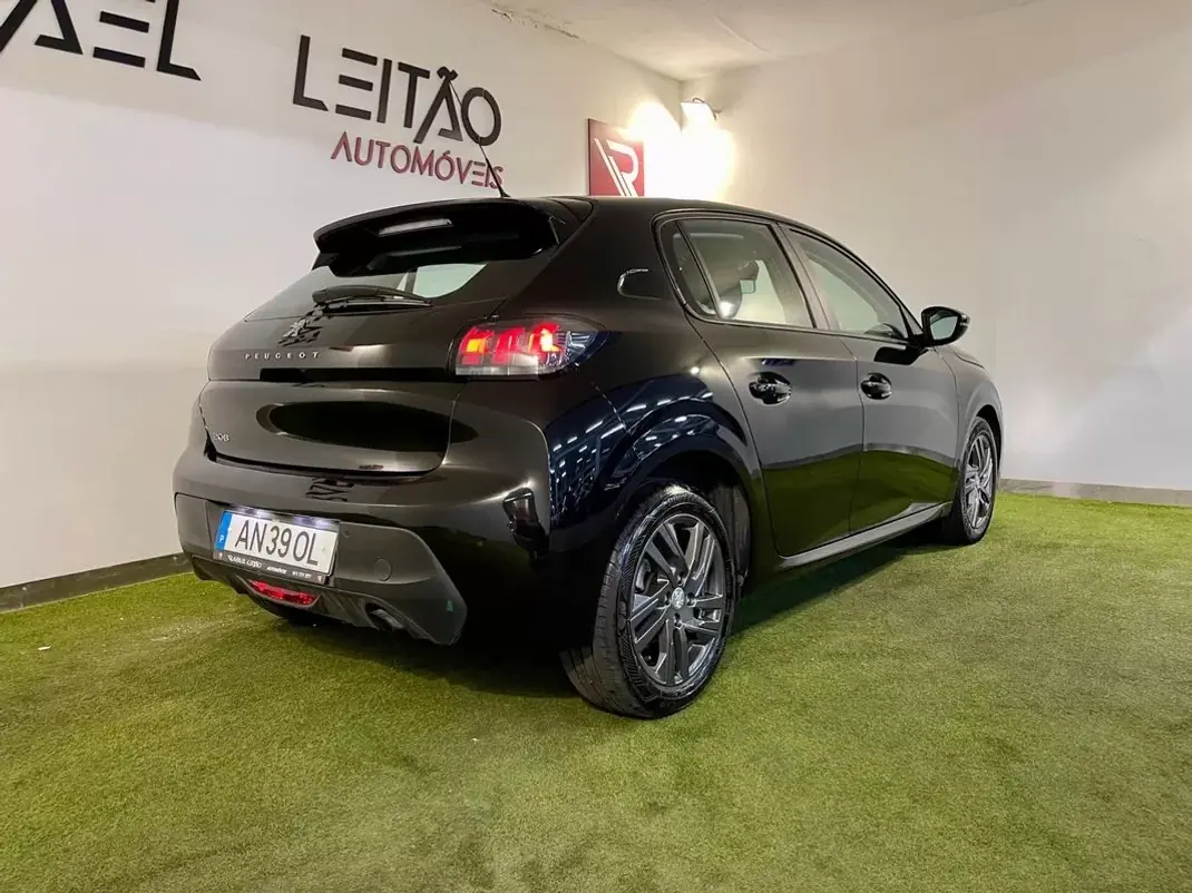 Peugeot 208 2022 - 13450 EUR, 145000 km - AUTO.MOTO.pt - 145000km - foto 6 de 29