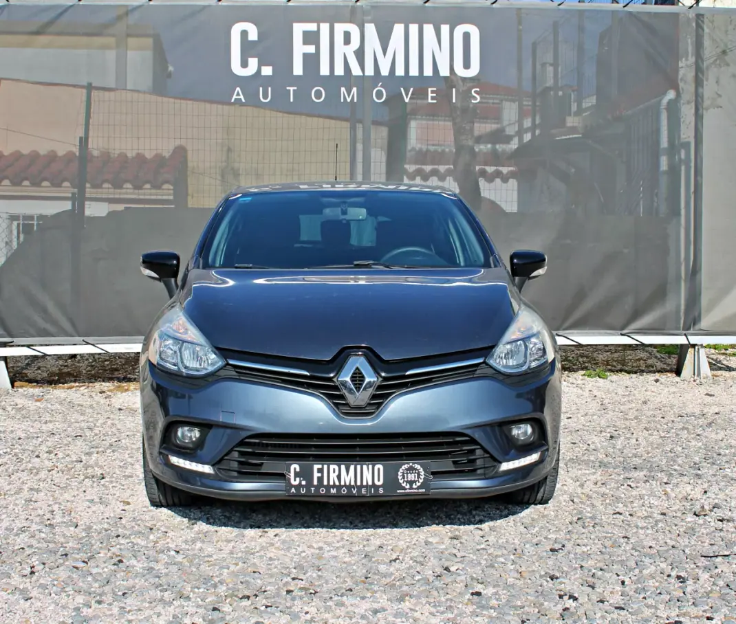 Renault Clio 2018 - 12250 EUR, 45634 km - AUTO.MOTO.pt - 45634km - foto 2 de 24