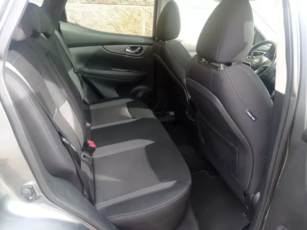 Nissan Qashqai 2019 - 18300 EUR, 116500 km - AUTO.MOTO.pt - 116500km - foto 11 de 13
