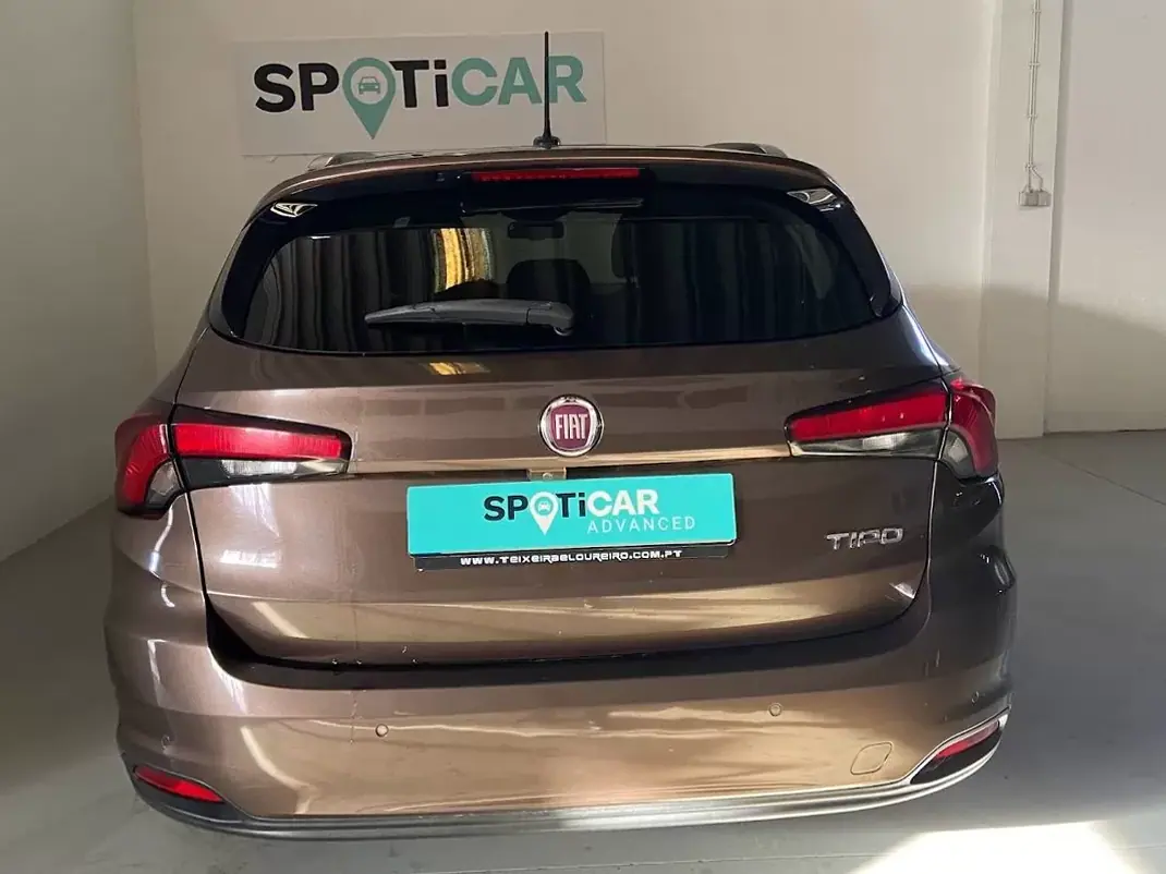 Fiat Tipo Station Wagon 2018 - 11900 EUR, 91800 km - 91800km - foto 6 de 16