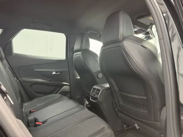 Peugeot 3008 2018 - 16990 EUR, 121000 km - AUTO.MOTO.pt - 121000km - foto 30 de 31