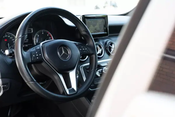 Mercedes-Benz A 180 2013 - 12900 EUR, 195405 km - 195405km - foto 8 de 21
