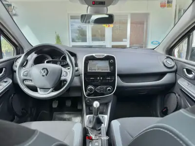 Renault Clio 2015 - 10990 EUR, 140000 km - AUTO.MOTO.pt - 140000km - foto 10 de 12